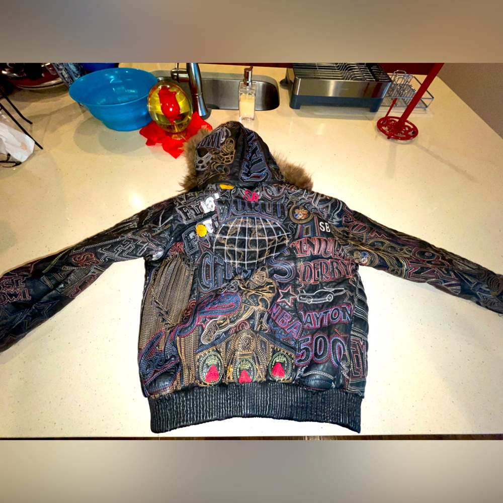 Like New Boys Size XL Genuine Leather Jacket
